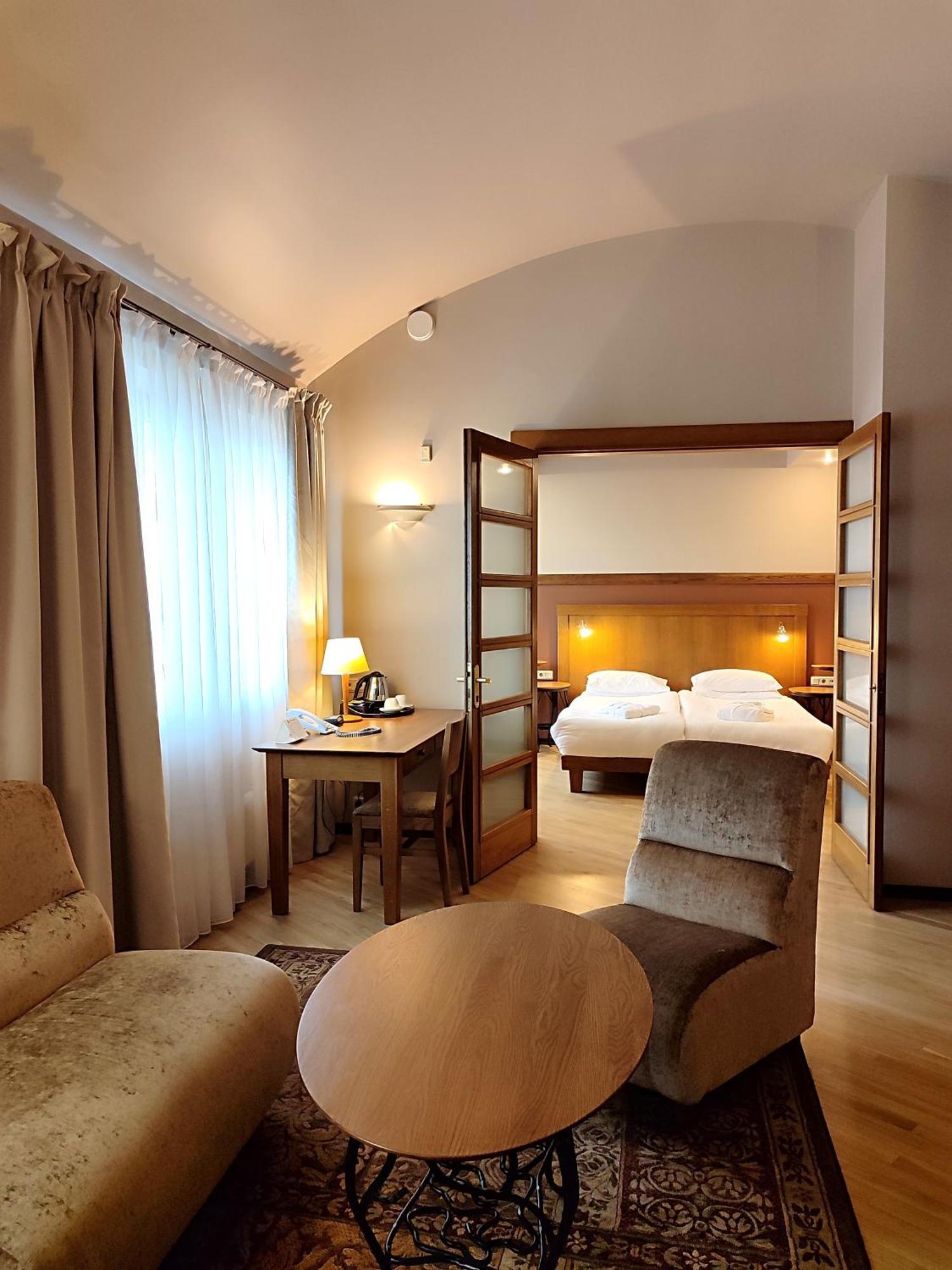 Best Western Santakos Hotel Kaunas Exterior photo