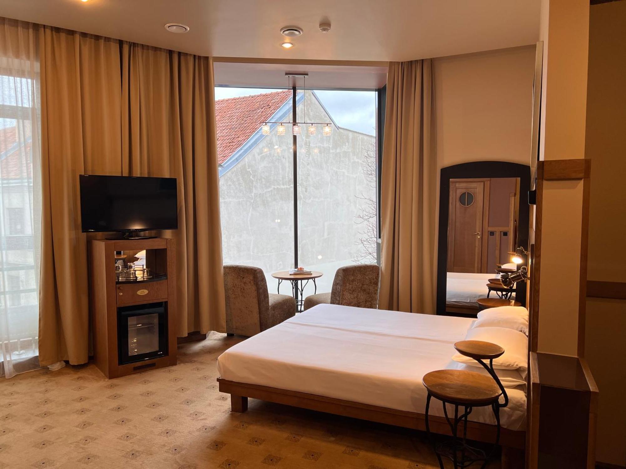 Best Western Santakos Hotel Kaunas Exterior photo
